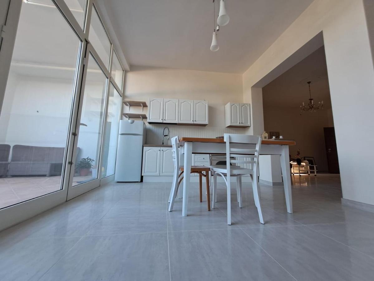 Apartament La Casa Del Sole Sava Zewnętrze zdjęcie